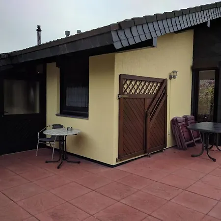 Semesterbostad Eul F5 With Winter Garden