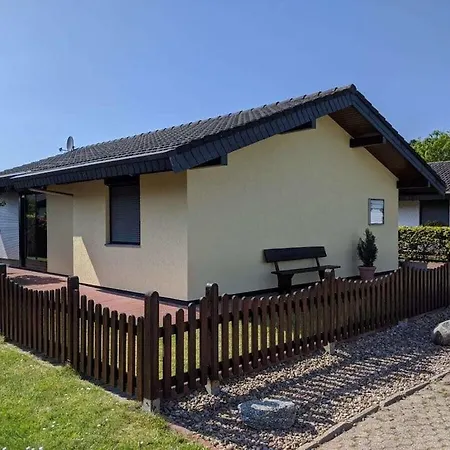 Semesterbostad Eul F5 With Winter Garden *